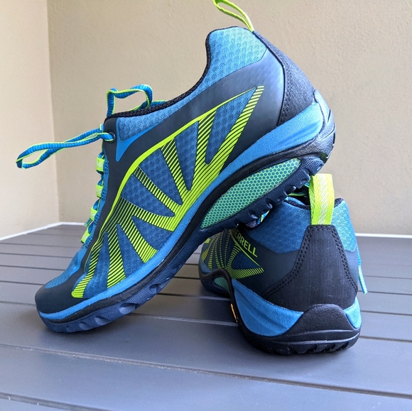 professional walking shoes